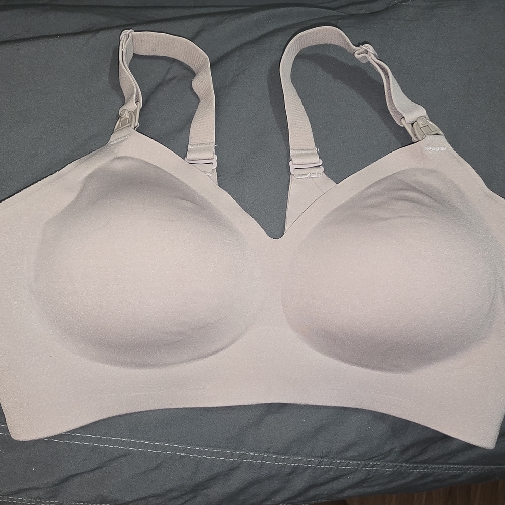Momcozy Seamless Light Pink Nursing Bra